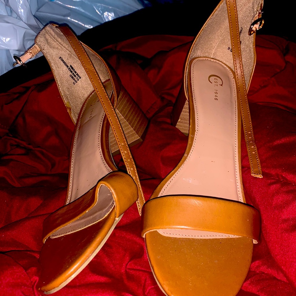 Bought these from Catos , size 10, never worn out the house .